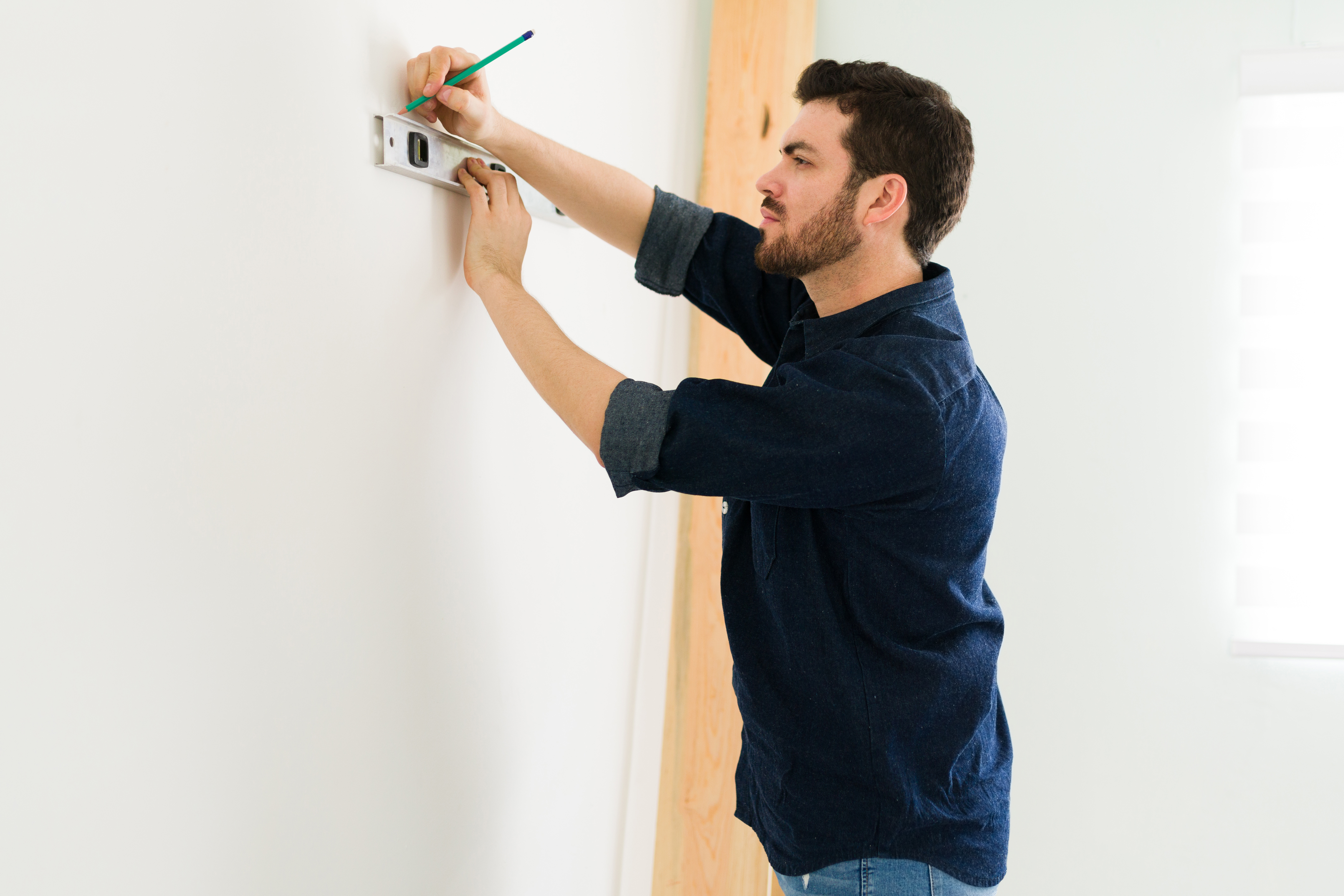 Qual tipo de parede aguenta uma TV? Descubra antes de instalar!