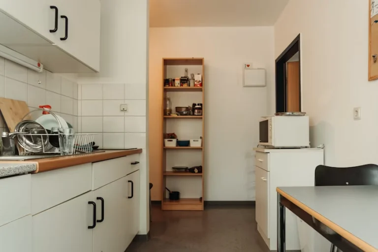Cozinhas compactas: aproveitamento máximo com móveis modulados e soluções inteligentes