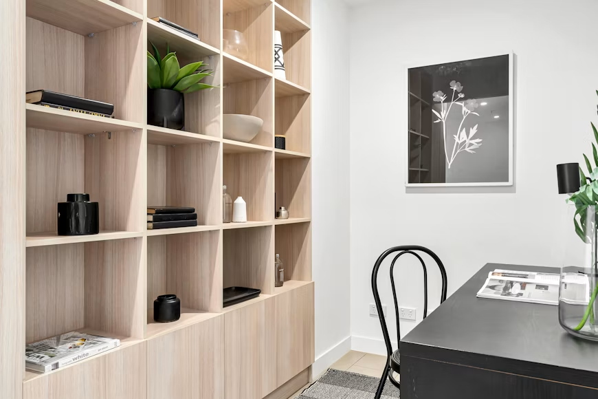 Estantes decorativas: organização e estilo para aproveitar espaços pequenos